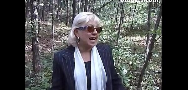  Mature blonde caught pissing in a wood and fucked